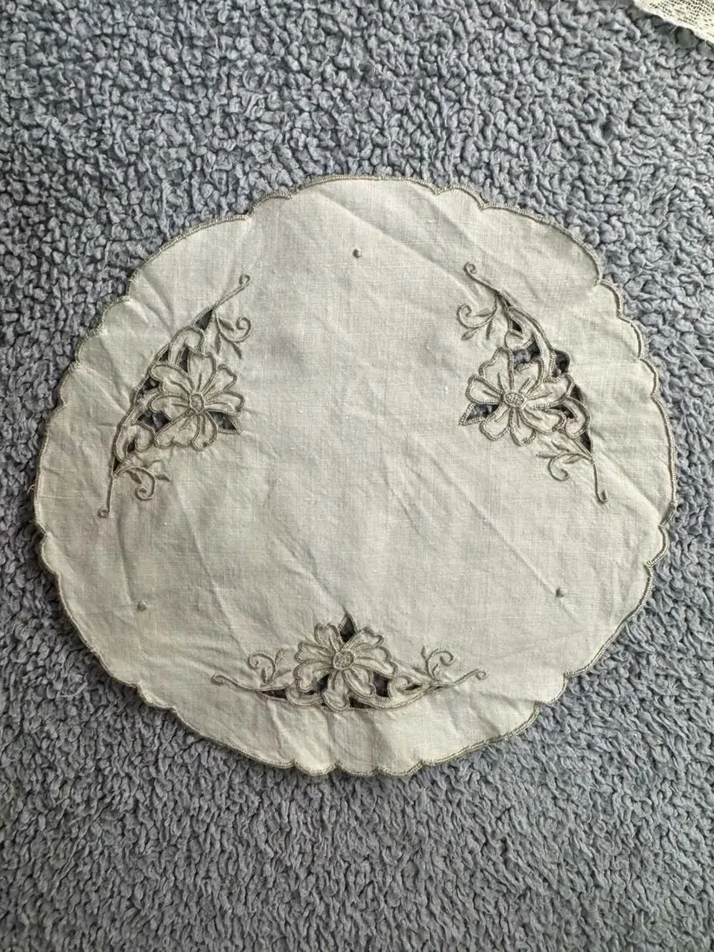 VTG Assorted Linens and Crochet Doily Table Mat Set (4-Piece)